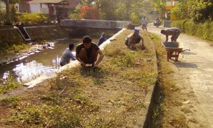 Kepedulian Warga RT 01 Piring I Terhadap Kebersihan