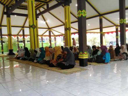 Pengajian Minggu Wage