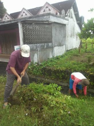 Gotong Royong Gropyok Sampah di Mayungan 1