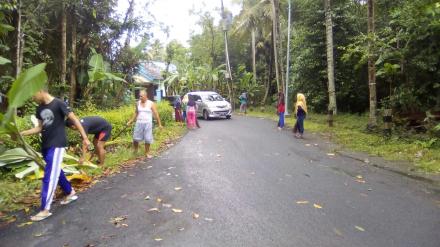 Gotong Royong Gropyok Sampah di Piring 1