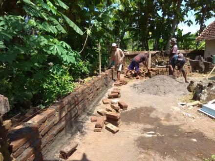 Pembangunan Pagar Makam di Kranggan