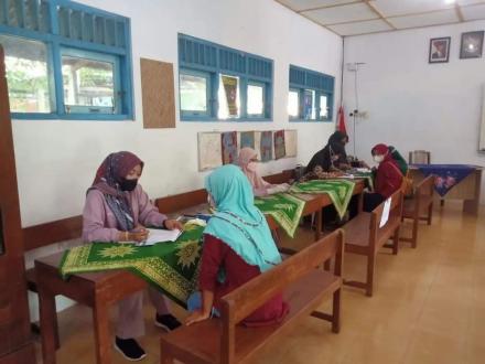 Vaksinasi di SD Muhammadiyah Trisigan