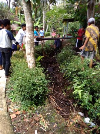 Gotong Royong Pedukuhan Bongoskenti