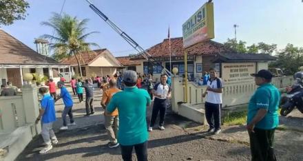 Senam pagi di Polsek Sanden